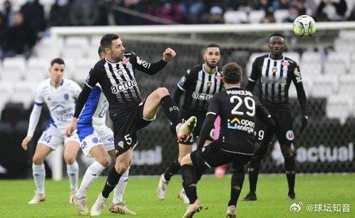 026法甲 勒阿弗尔VS昂热        勒阿弗尔本赛季排名联赛第15，球队和