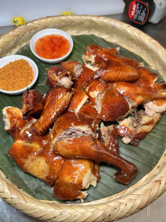 烤鸡绝了！呼和浩特水岸漫街新店！