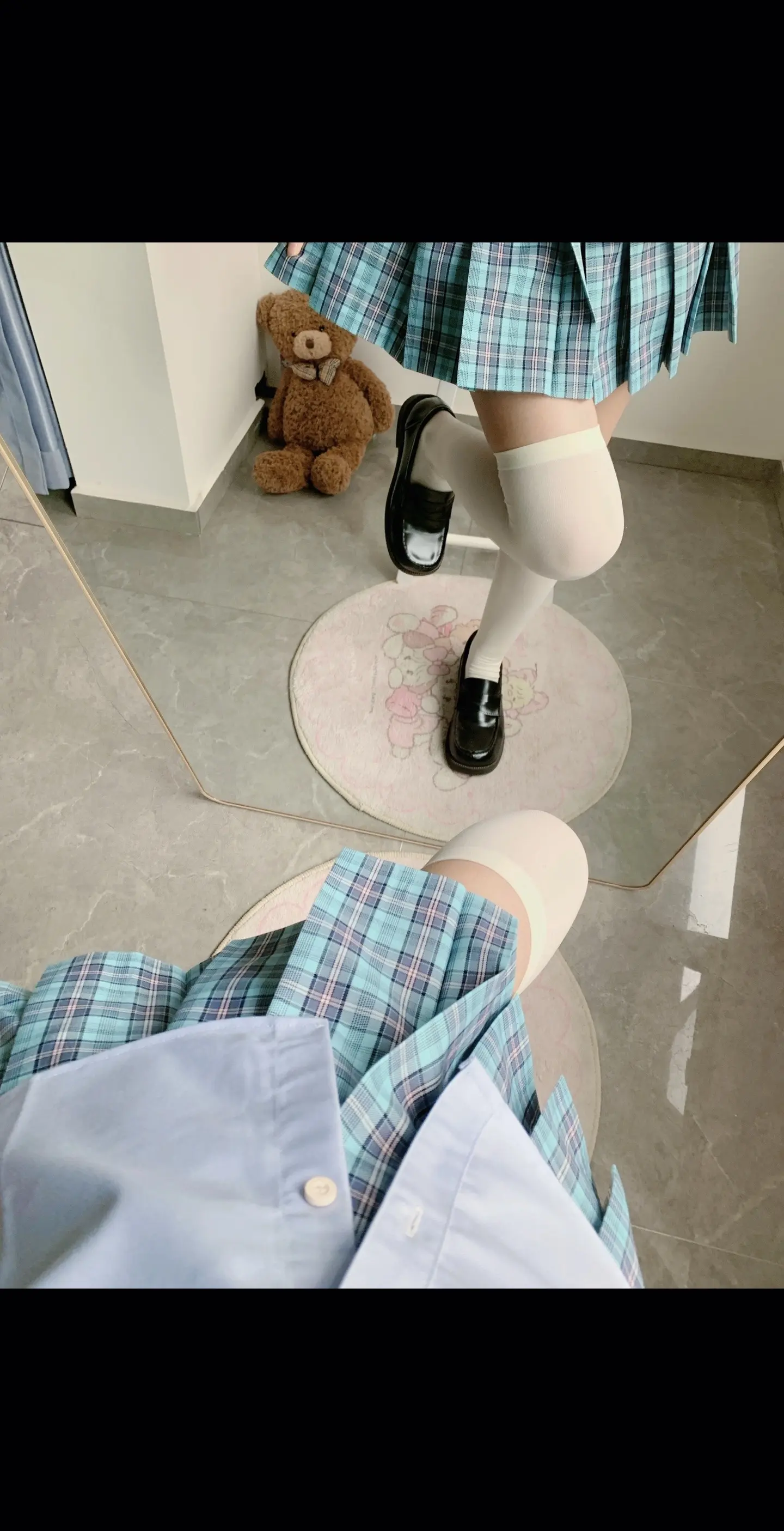 艾特你列表第一来看jk.