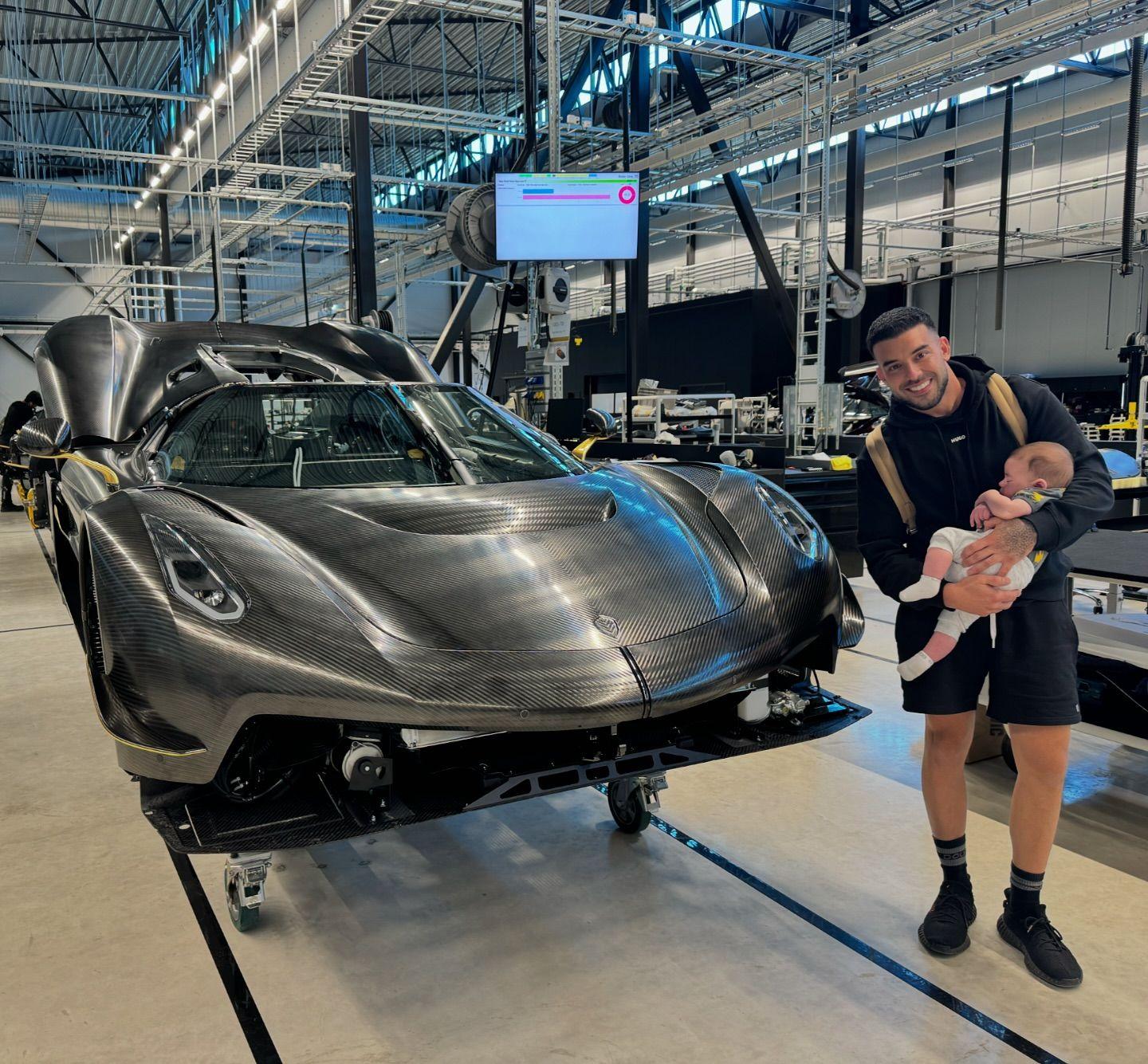 澳洲🇦🇺首台黑金Koenigsegg Jesko正在建造