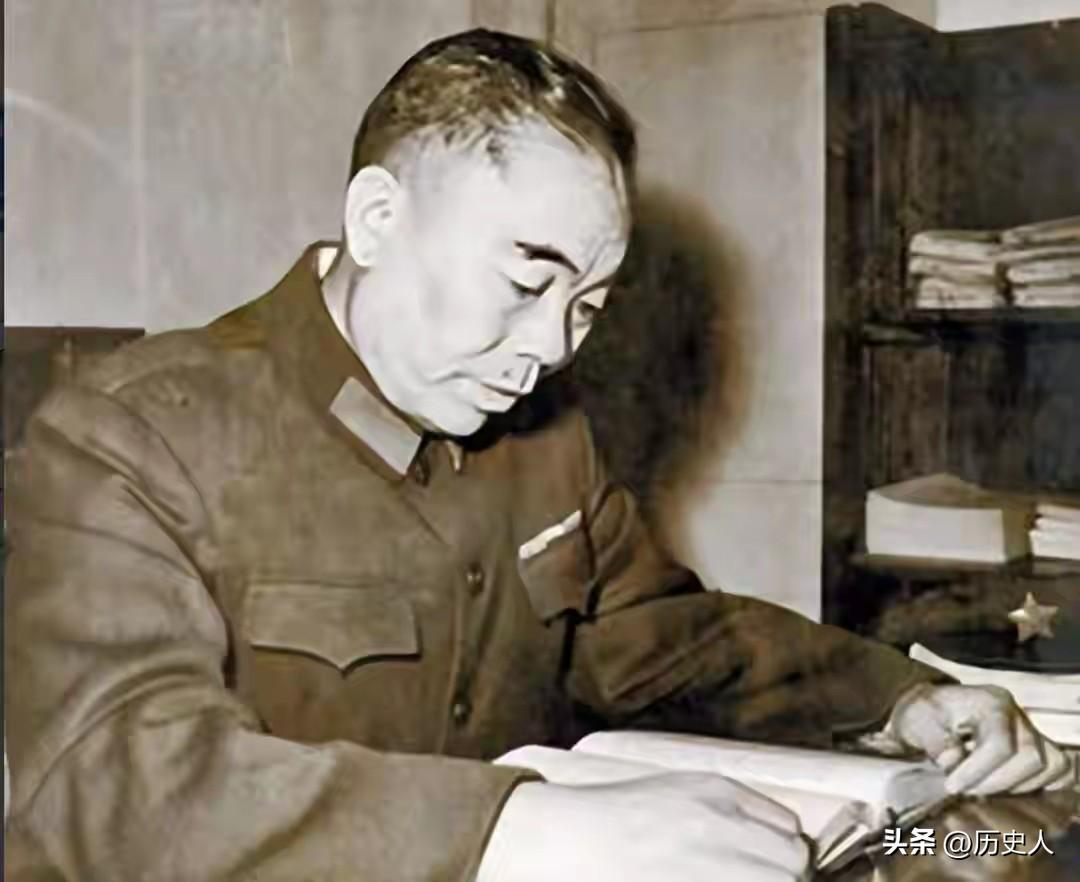 1948年长春起义，军长刚率三万将士投诚，才知心腹早已暗中告密
 
1948年1