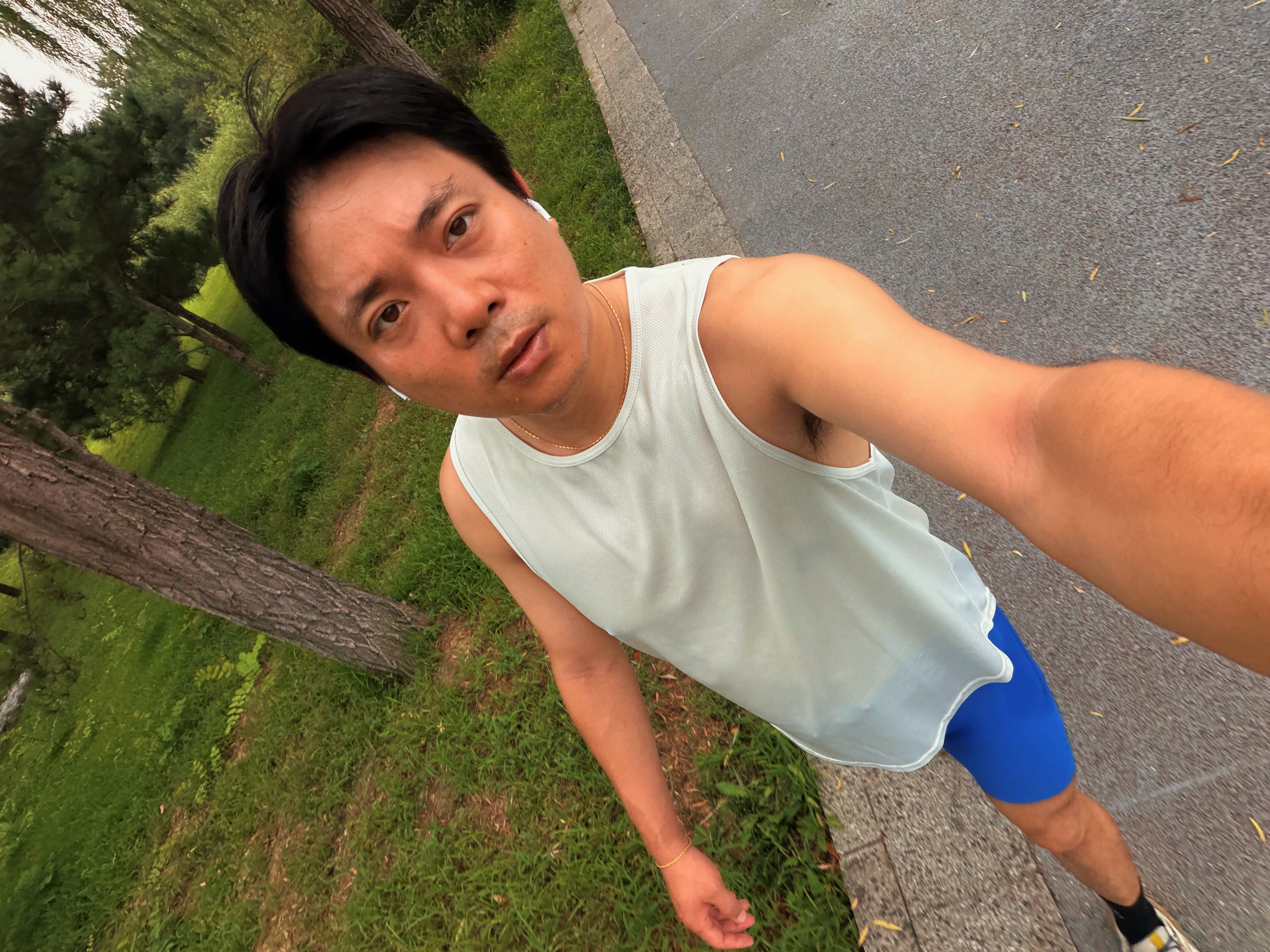 周六早，晨跑十公里跑步打卡