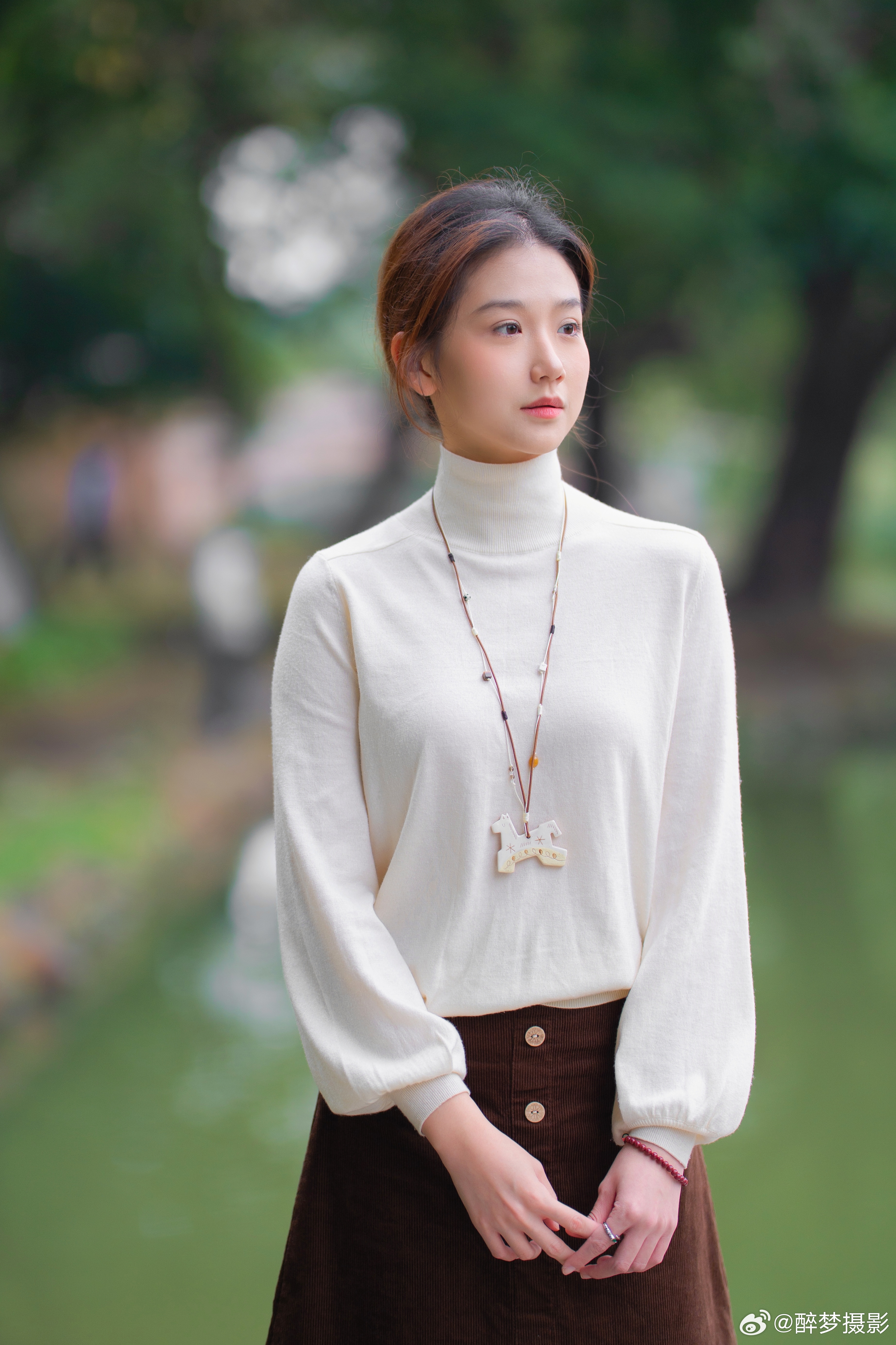 🎈红气球藏心事，湖边不说话在植物园，把秘密托付给树影与风声🌳出镜：双林地点：