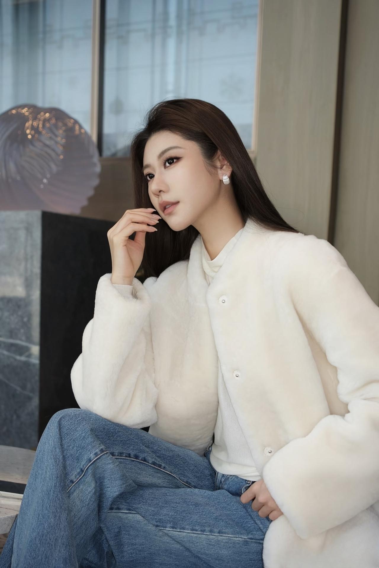 女生怎么穿搭会看上去很优雅