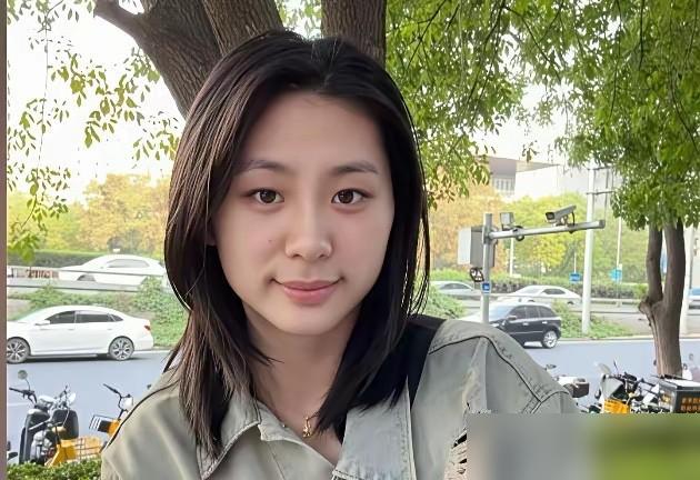 大藤沙月在WTT重庆冠军赛，彻底杀疯了。
首轮3-0横扫世界第二王曼昱，1/4