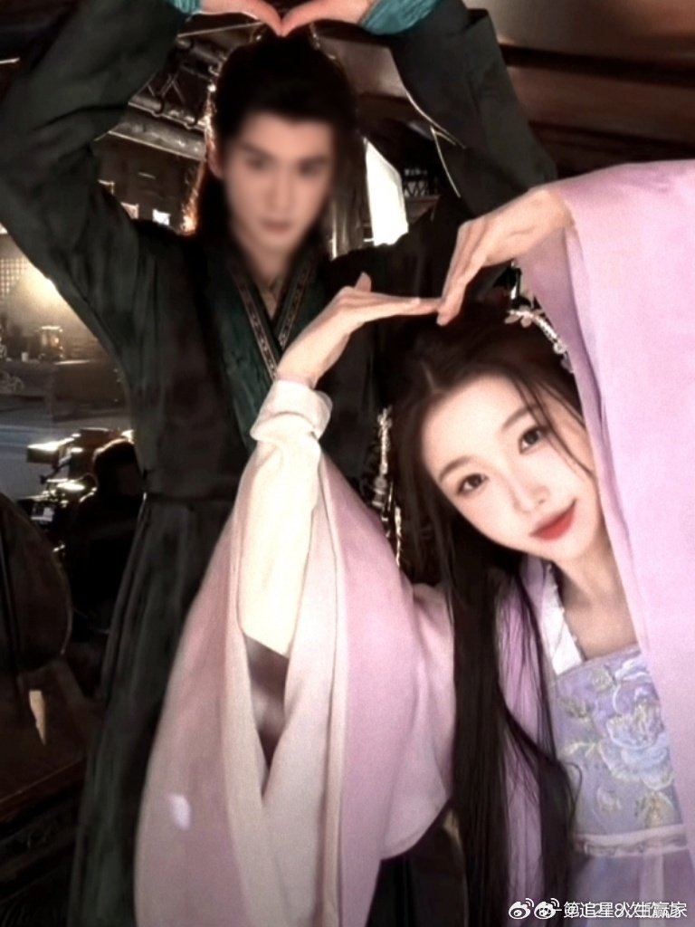 全世界颤抖吧！虞书欣带着抖舞强势回归好萌一个鱼头欣欣 