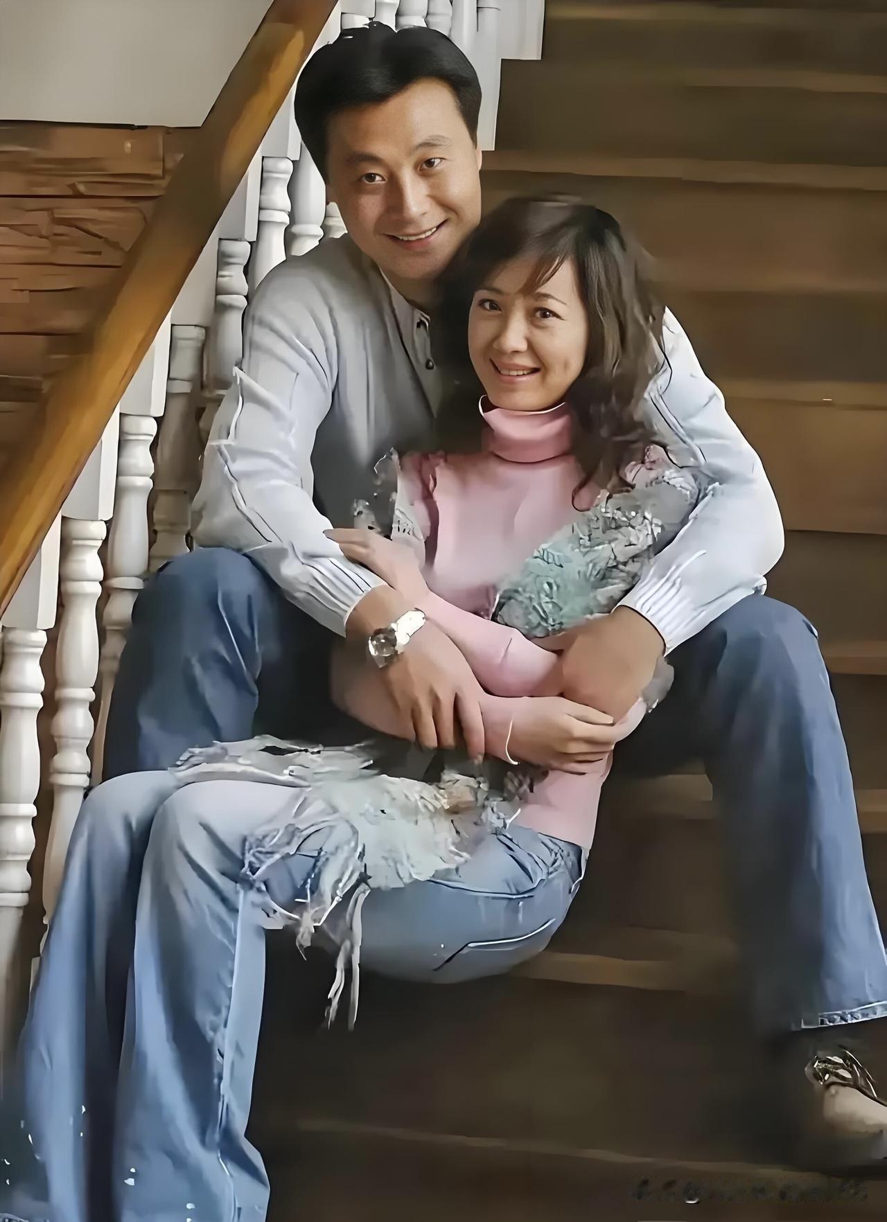 任程伟和黄蕾这两口子看着真是般配，他们都是那种很低调的人，特别是任程伟不接广告，