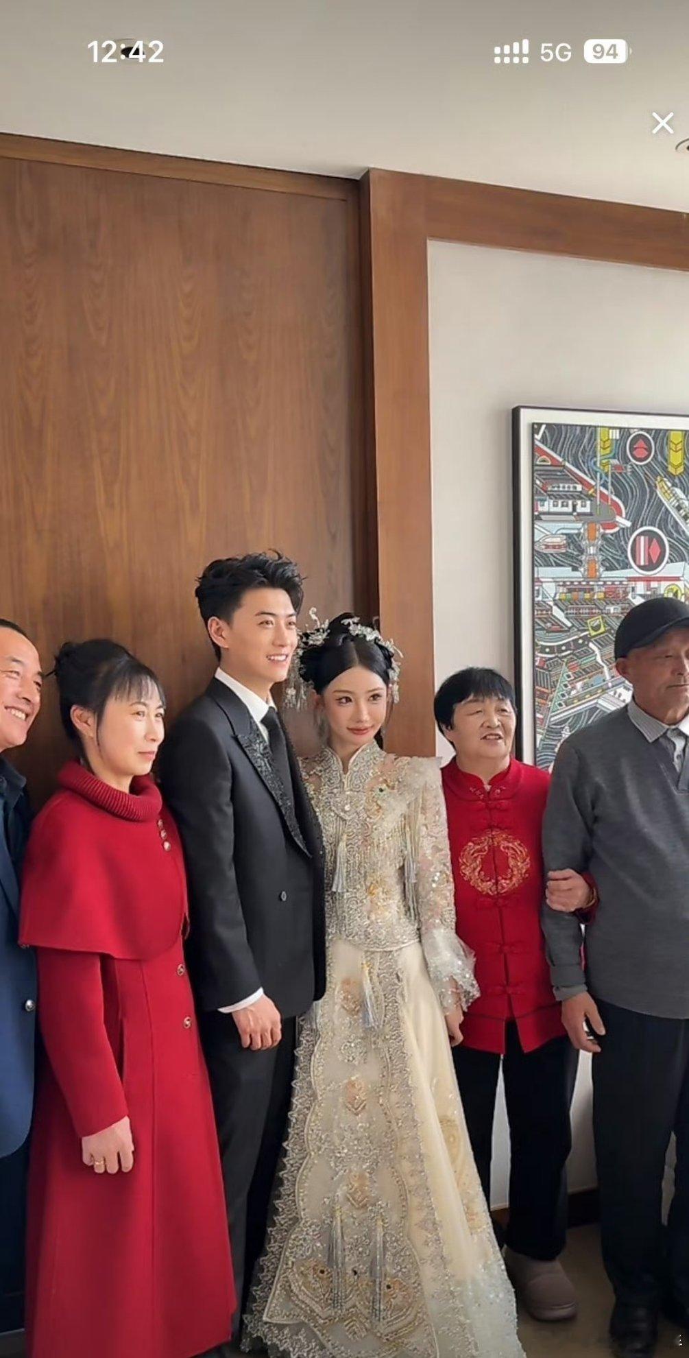 薛小婉任权订婚 网红薛小婉和任权订婚了，终于修成正果了，祝福！ 