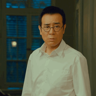 于和伟的眼睛会说话 看到于老师的眼睛，就像看到了一个丰富的内心世界，他的表演不仅