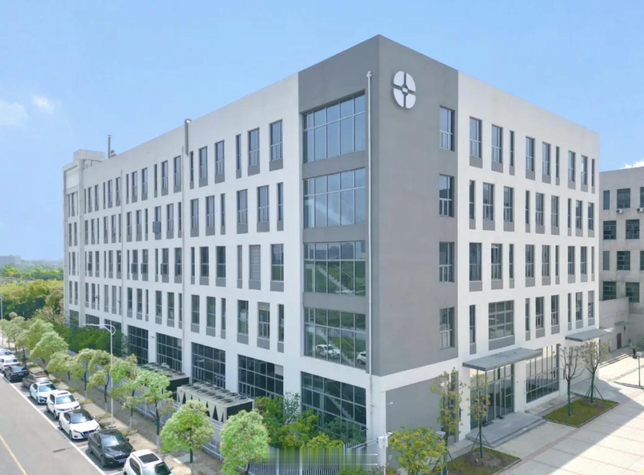 今天蔚能宣布累计完成了近 10 亿元 C 轮股权融资。在创始股东追加投资，引入海