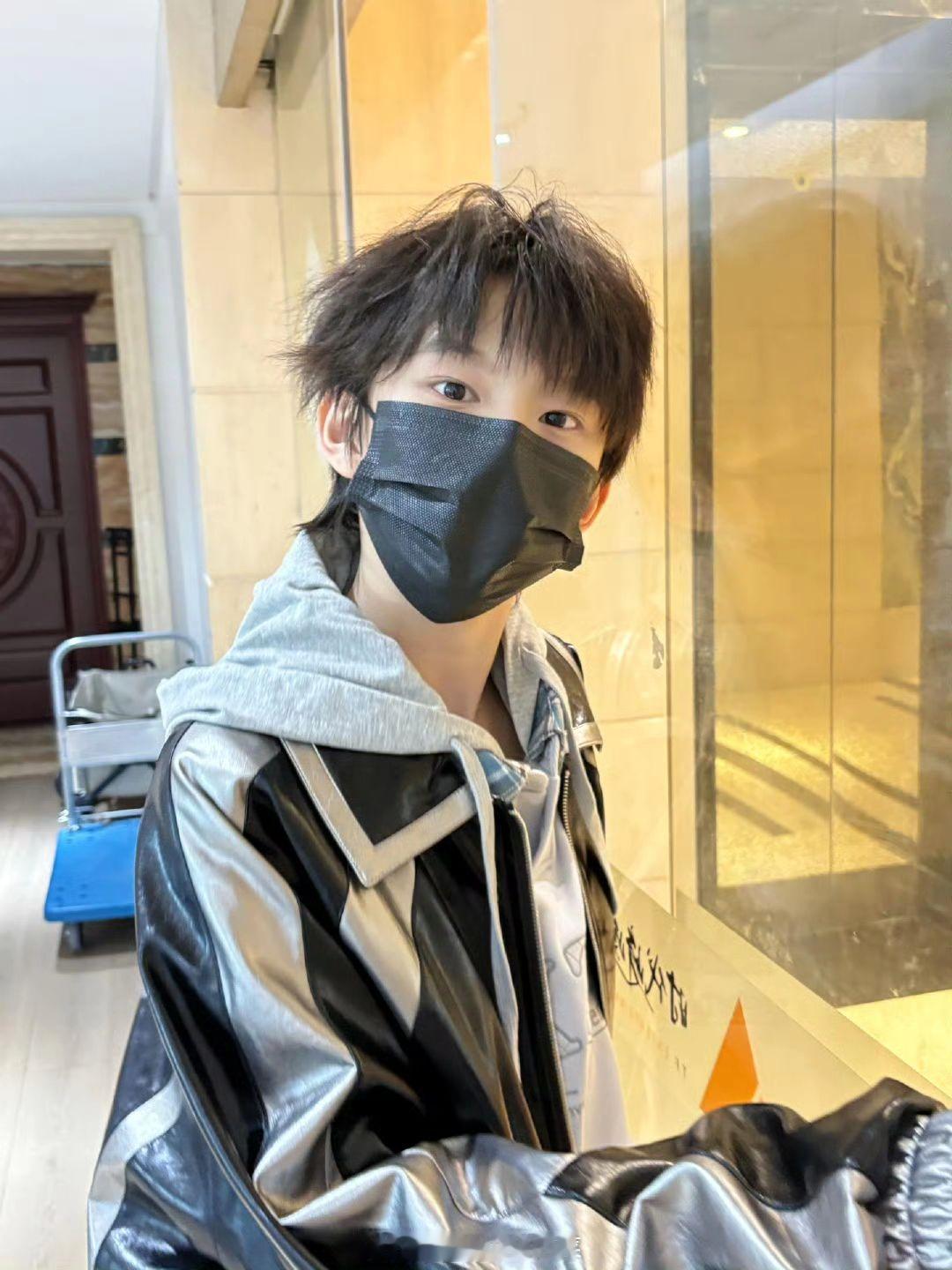 陈思罕完完全全是小宝宝来的，萌到我心里啦🥹陈思罕