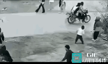 小孩的家长会和小车司机闹赔钱，你信吗？