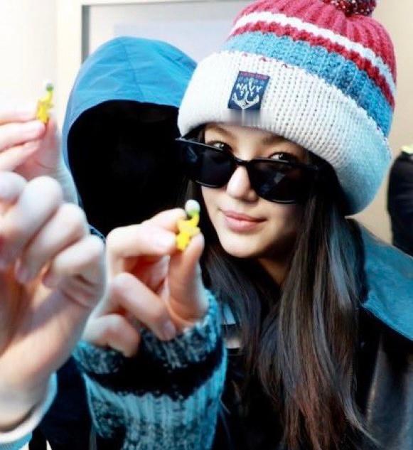 虽然只有一张脸，但我感受到了两份帅气 ​​​