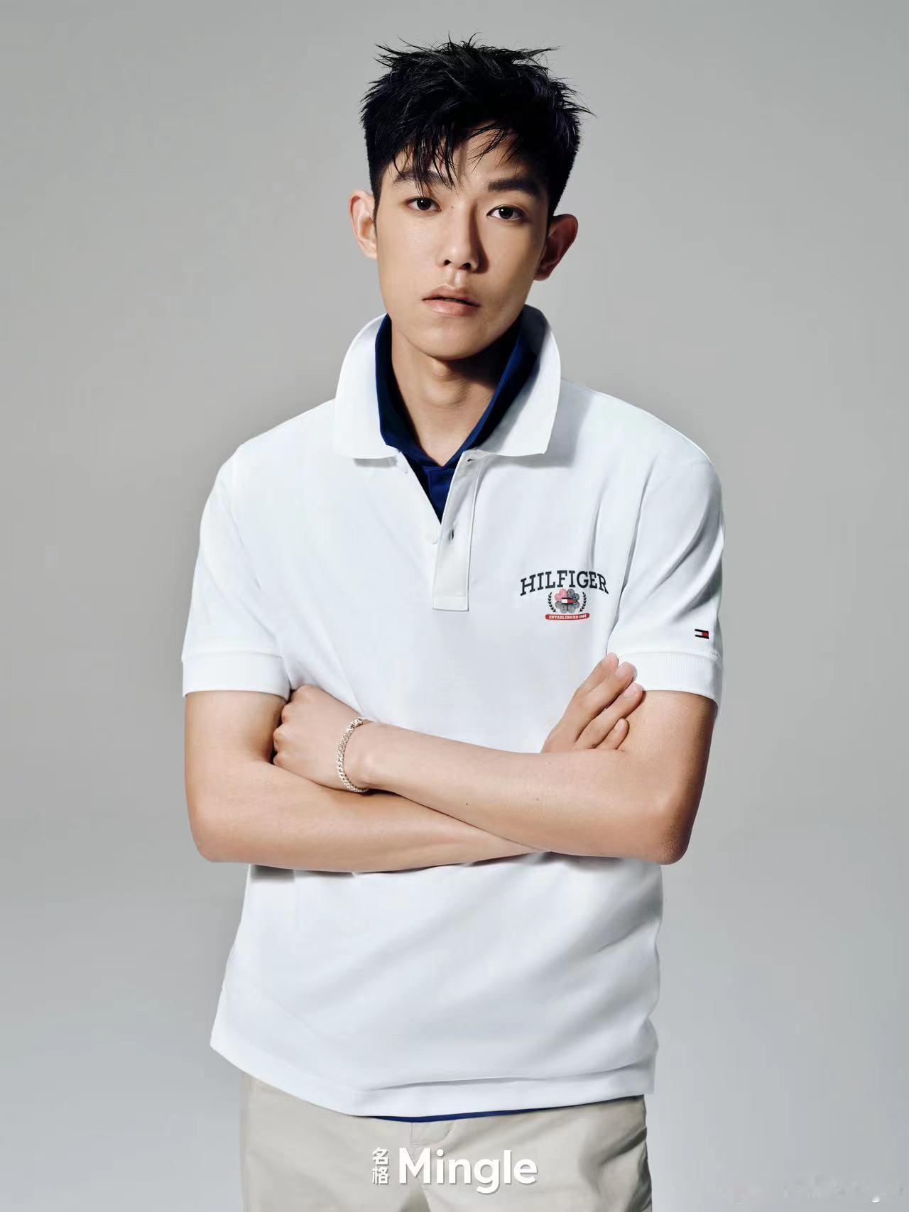 #MINGLE名格X王锵时尚对话# 看王锵的时尚造型，学习他的自信和魅力！ ​​