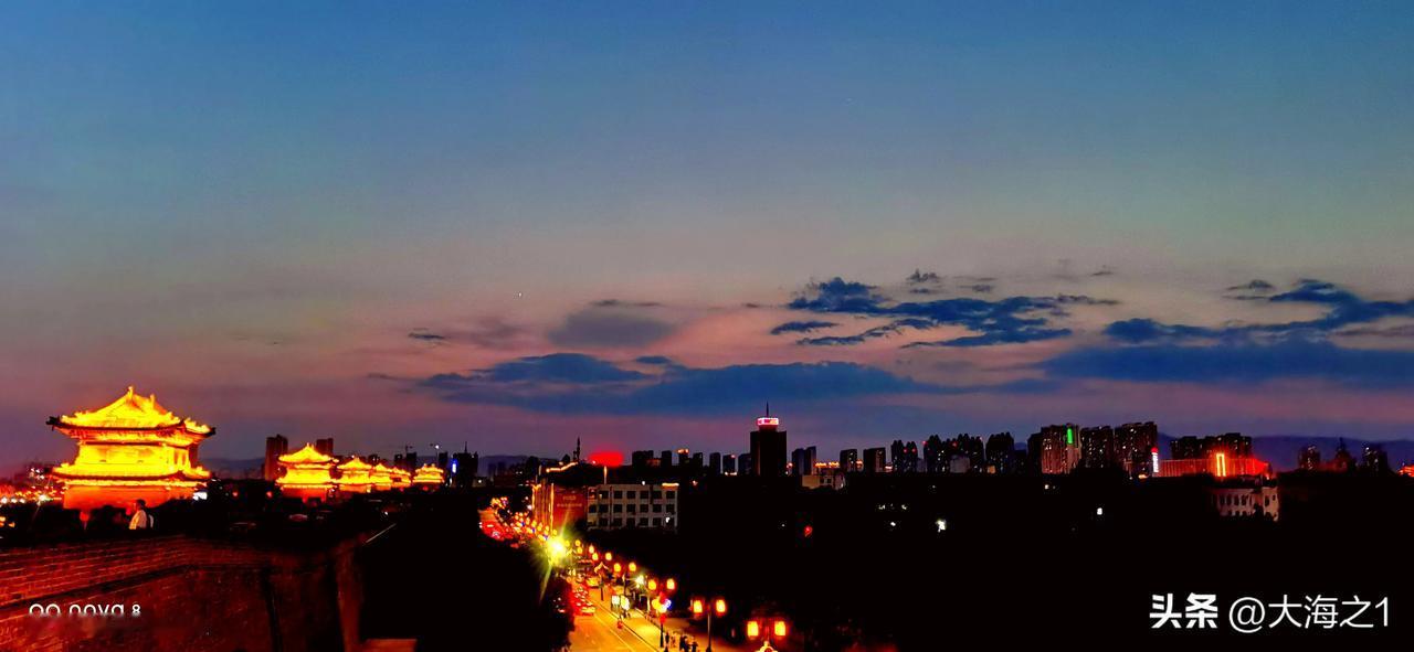 夜幕下的古城大同