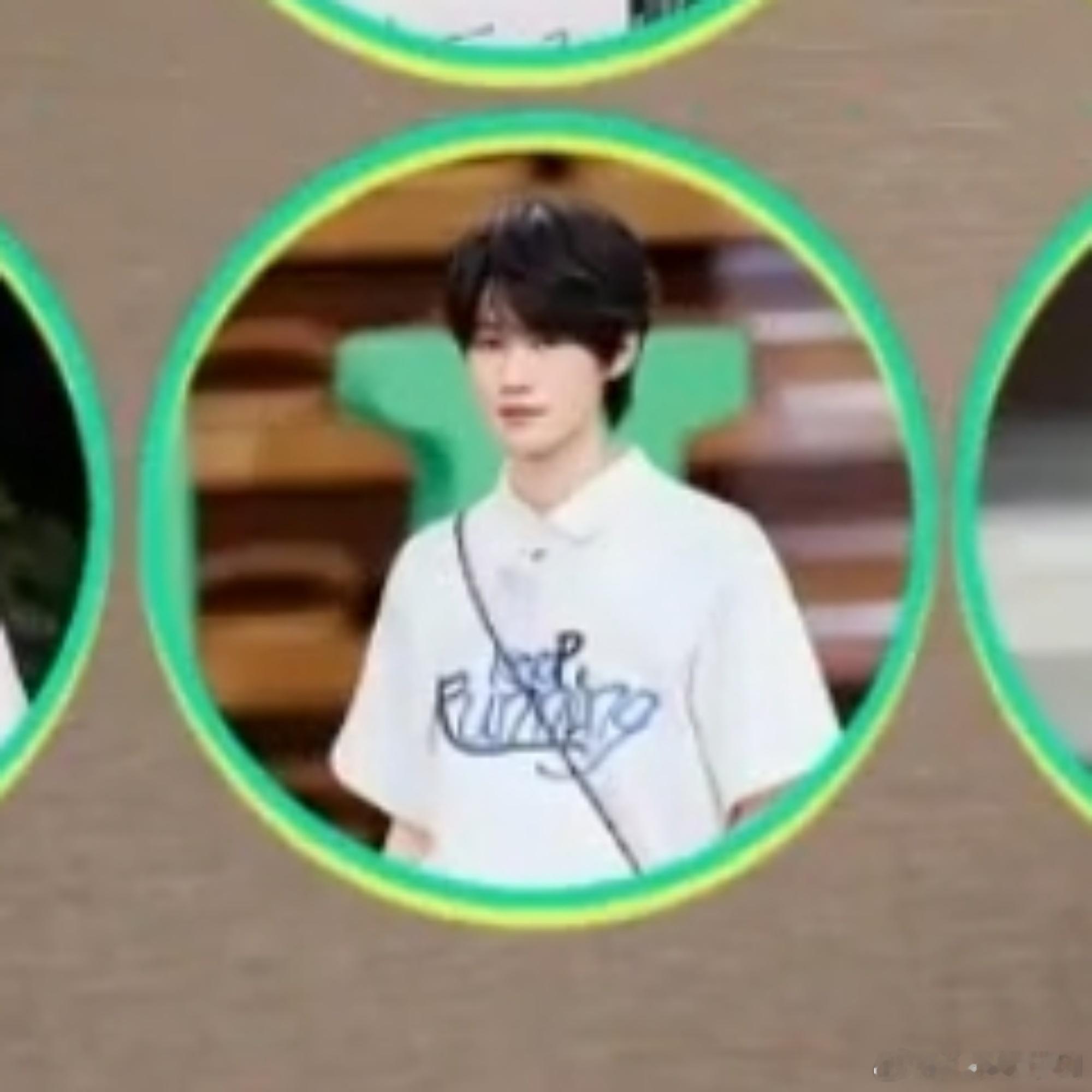 严浩翔在采访时提到跑男老师们，里面是包括张真源的欸，张真源已经从时代少年团的队友