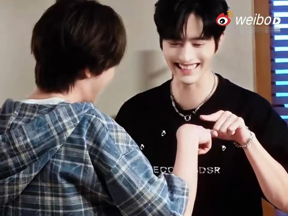 谁家古早偶练cp复活了本CP粉狂喜！罗正李希侃这对古早偶练CP复活了！曾经在节目