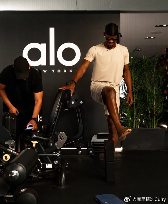 硬汉，巴特勒晒出接受物理治疗，慢慢的要开始恢复！！！！ 加油，期待回归赛场🙏 