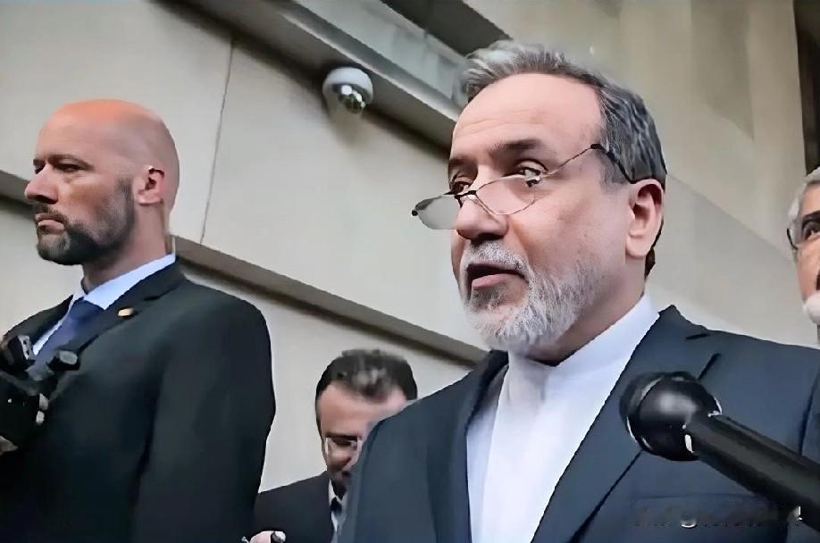 1月7日凌晨的最新消息，速报，全都不容错过，第十二条：伊朗外交部强硬回应潜在袭击