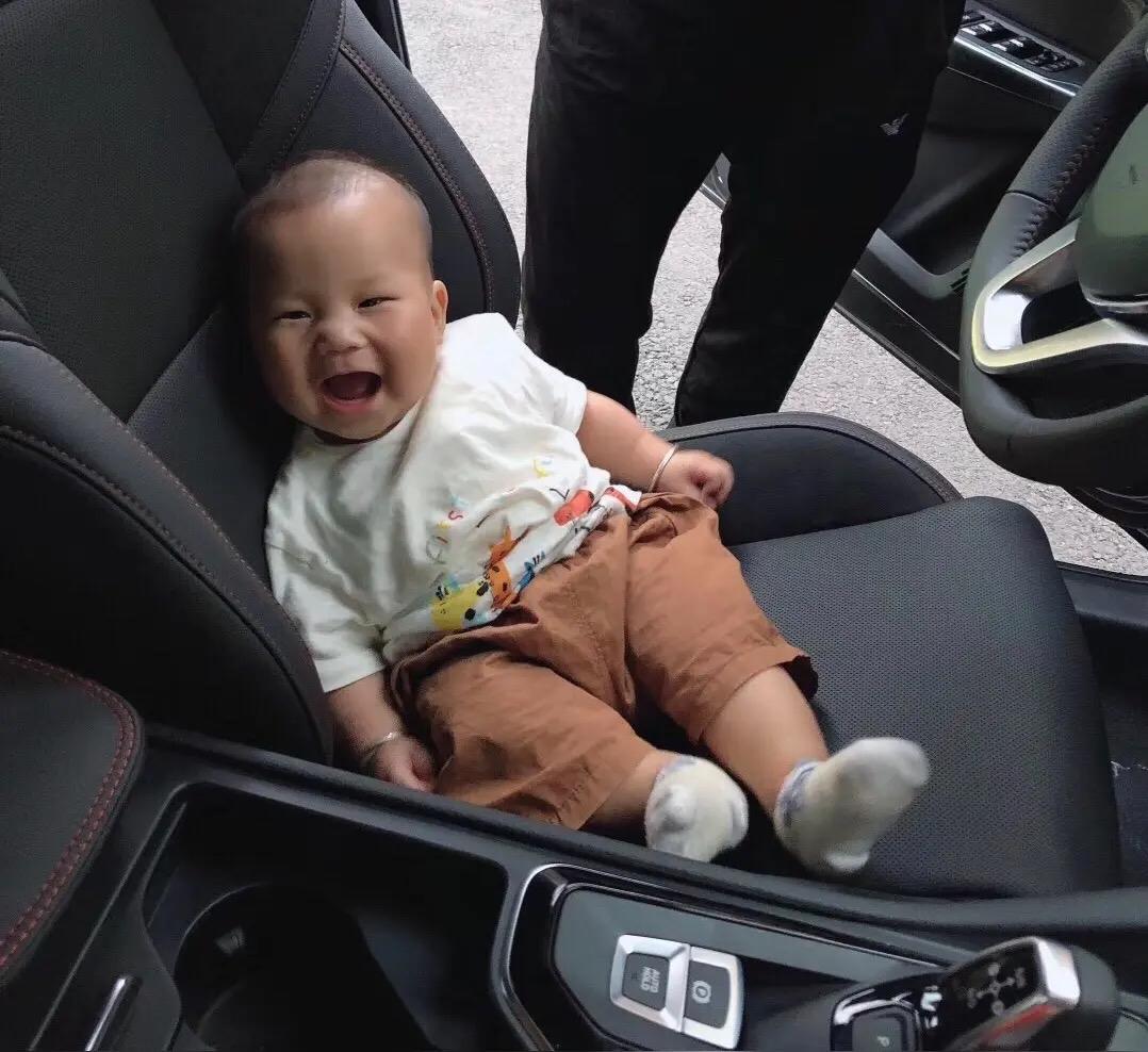 全网最粗心的妈妈！江西，宝妈下车时，脑袋一抽，将七个月大的婴儿遗落在列车上！列车