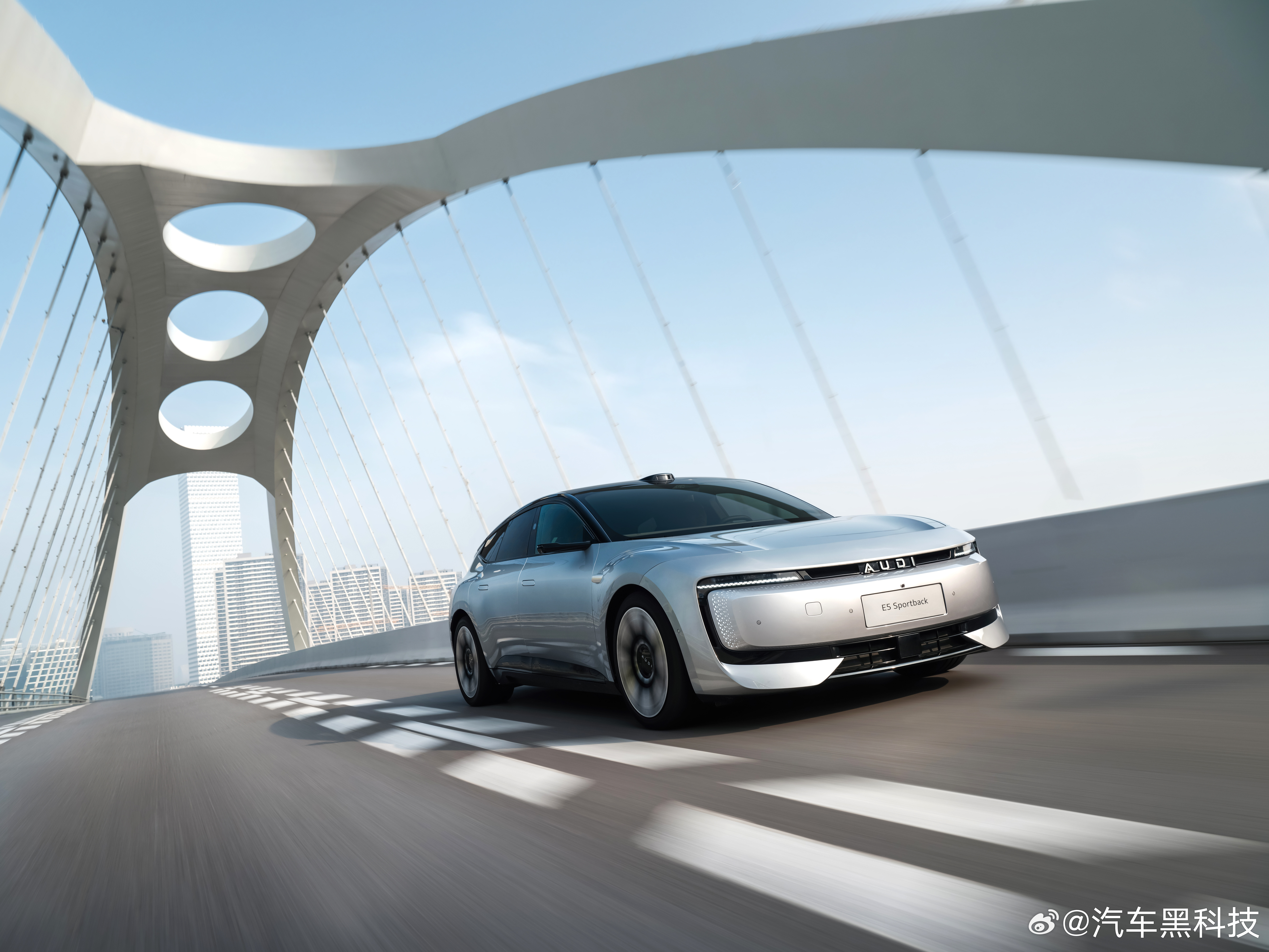 3万元宵好礼20.59万开走奥迪E5开年这波车市补贴力度真不错，这不奥迪E5 S