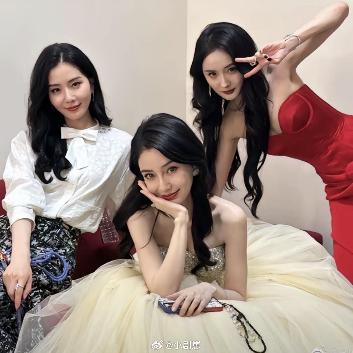 一些内娱女星的合照 每张都水灵灵的 