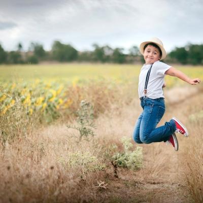 太吓人！临沂高速遇“孤儿”男童，零下3度还在寒风中等救援，父母的“赶出门”竟成了