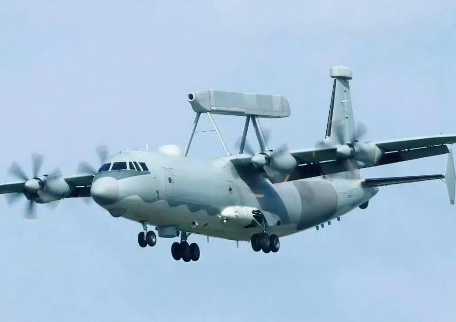8月20日上午，泰国乌隆空军基地，中泰"鹰击-2026"空军联合训练闭幕式如期举