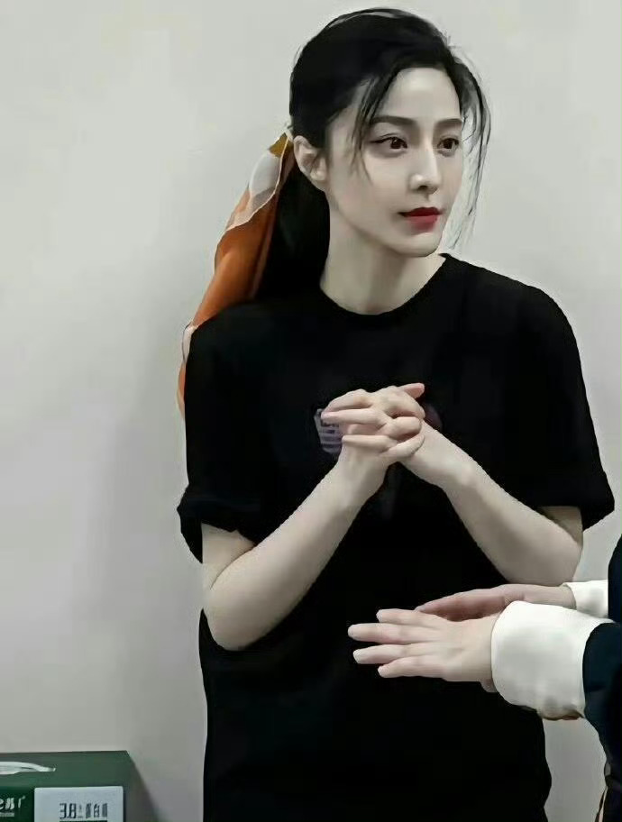 一些来自女明星的骨相震撼！！ ​ ​​​