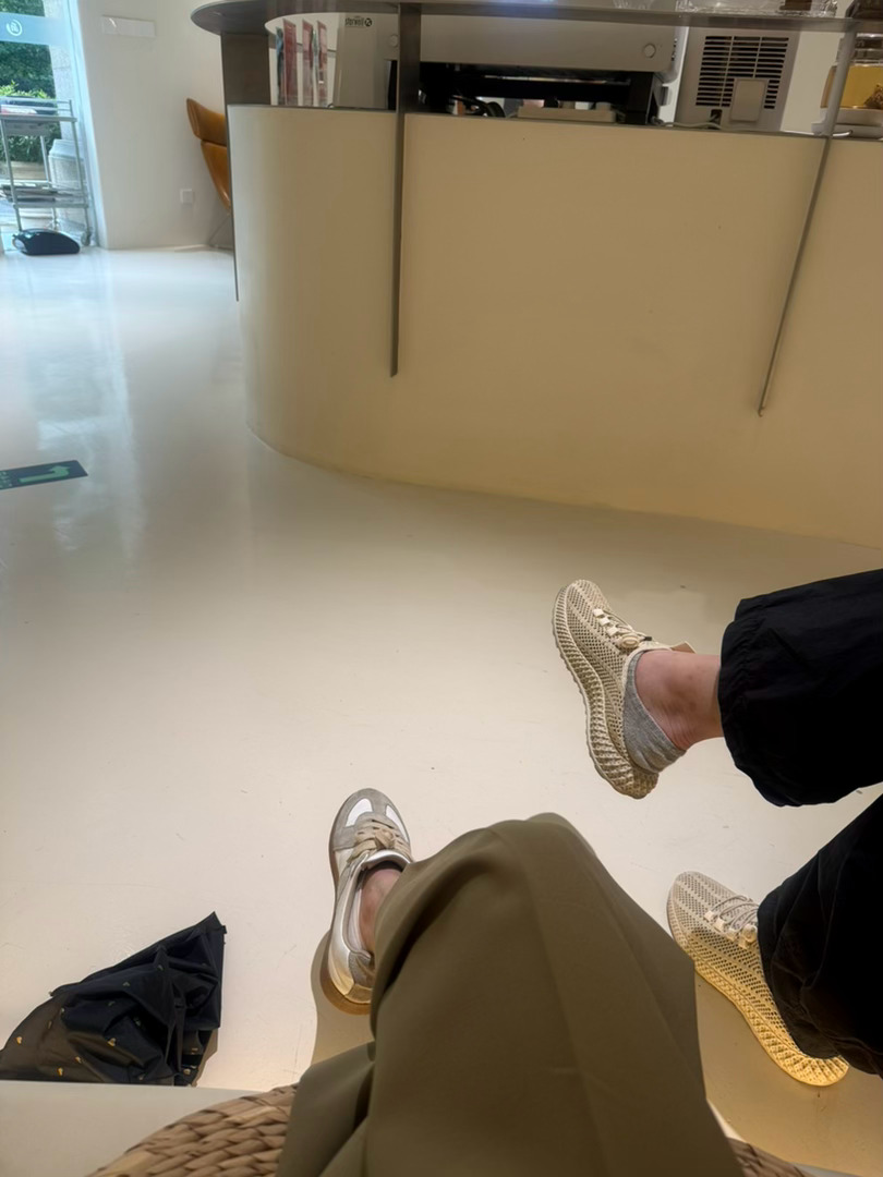 最近我是劳模吧？一直在机构营业，而…熟成这样？这营业的跟大爷们在公园儿边儿乘凉儿