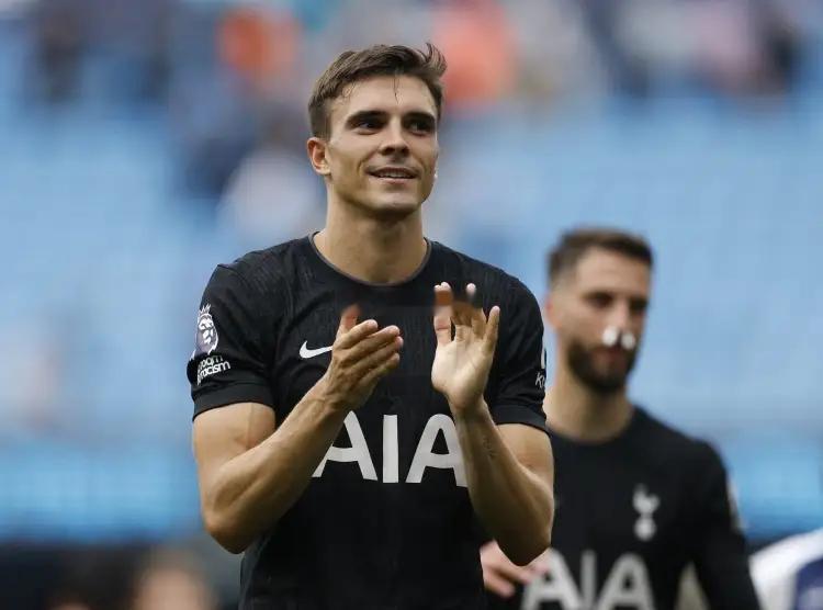 《天空体育》消息，曼城今夏也在考虑锋线位置引援，他们的潜在引援名单上又添两名球员