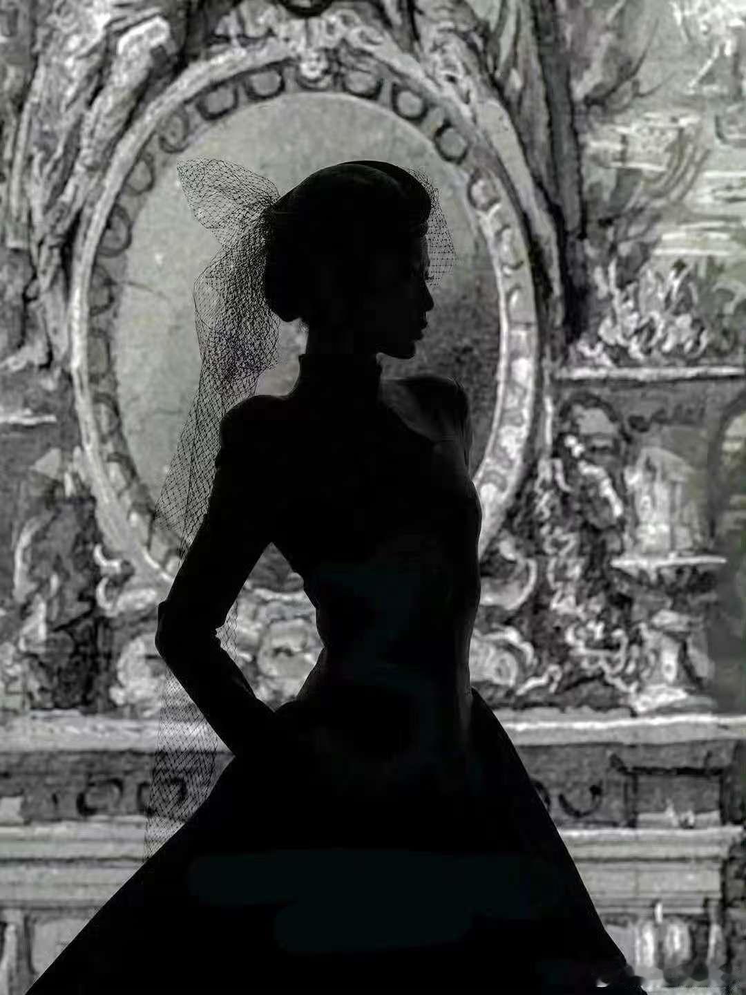 虞书欣复古名伶赫本风 虞书欣复古名伶赫本风，真的是觉得好美啊，完全就好像油画里面