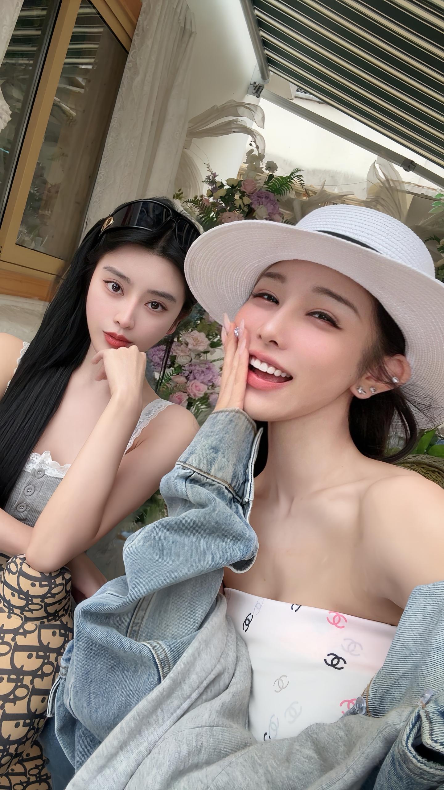 我有一个漂亮的朋友 她对我好 我喜欢跟她玩儿