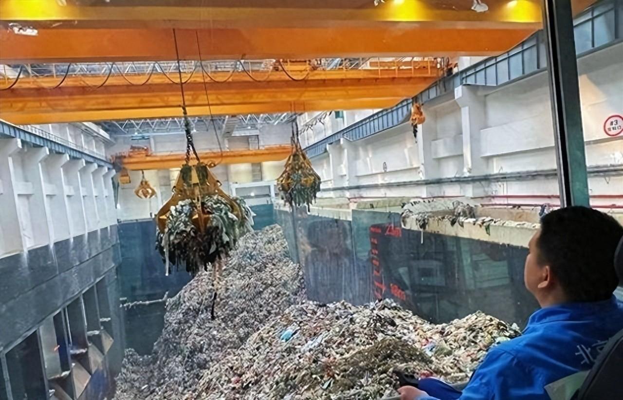 西方媒体：中国不可怕，可怕的是中国用垃圾发电，拿下全球第一！
谁能想到，中国现在