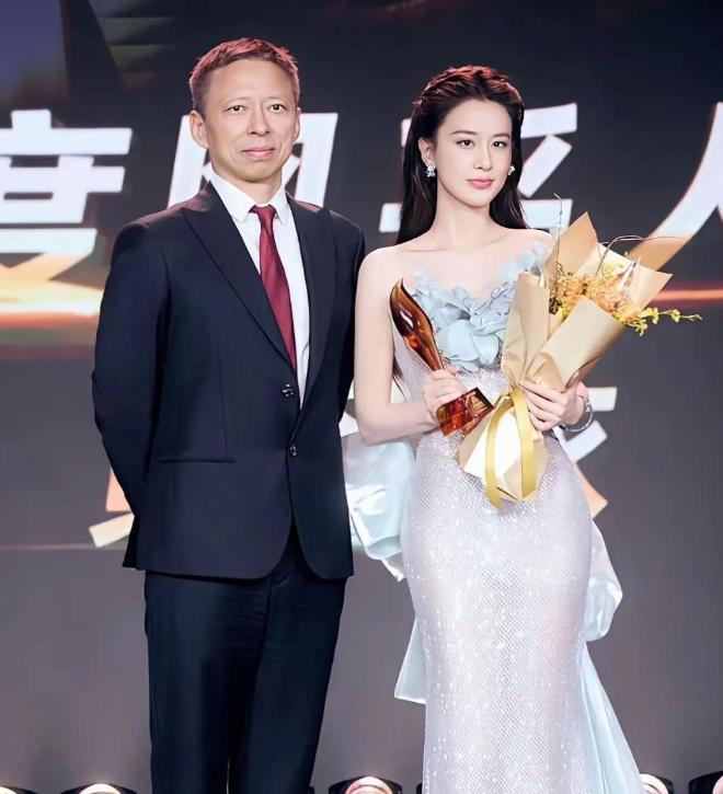 张朝阳每年雷打不动，办一次‏搜狐时尚盛典，是为了守住搜狐的“媒体身‏份”，别‏让