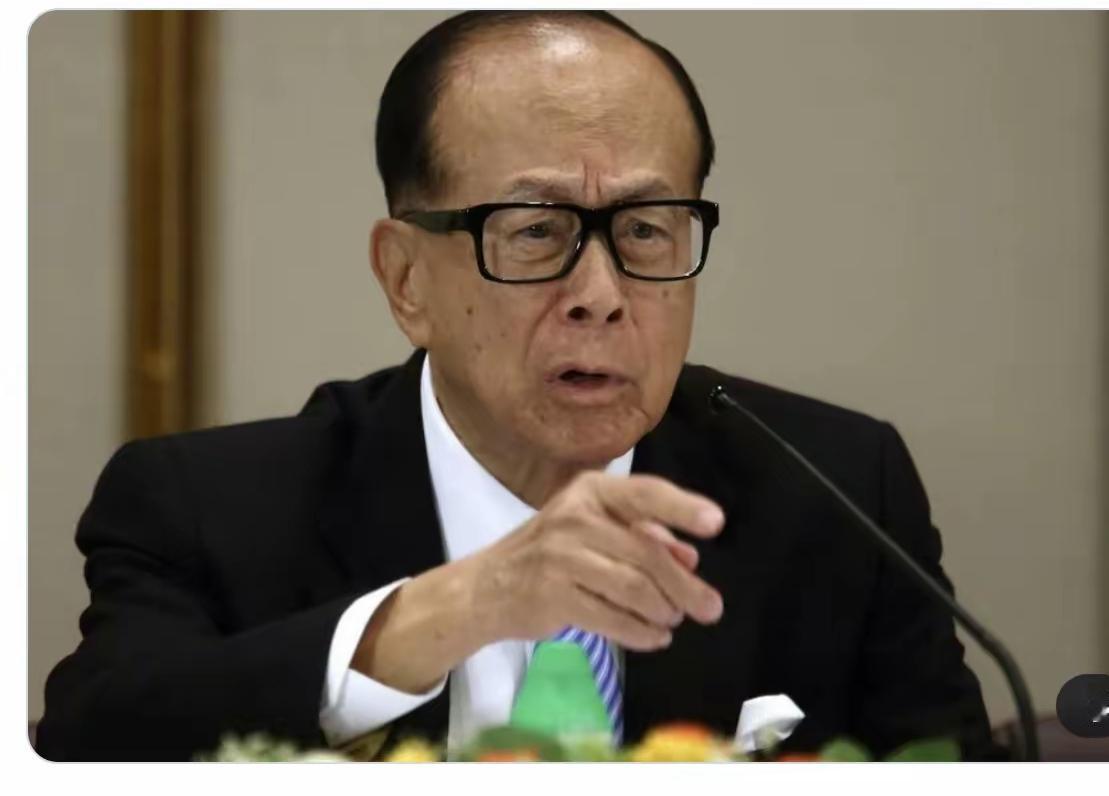 新加坡联合早报8月27日报道：“知情人士透露，尽管丢失了两个巴拿马港口的控制权，