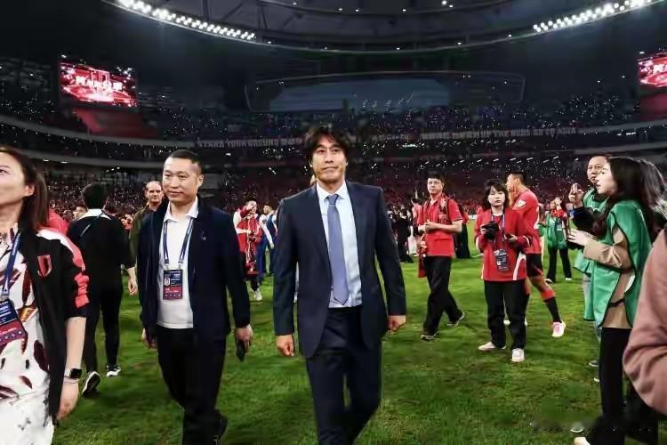 中超各队被罚负分起步，也让蓉城获得了夺得联赛冠军的最佳时机，不过没能续约徐正源将