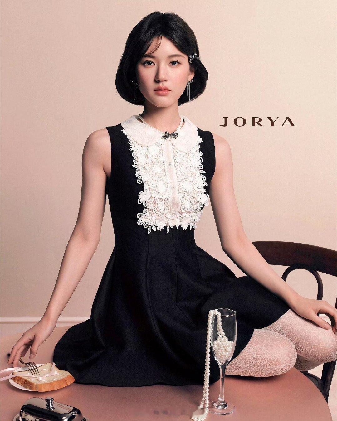 赵露思jorya全球品牌代言人  赵露思黑色蓬蓬裙  来看看表现力 