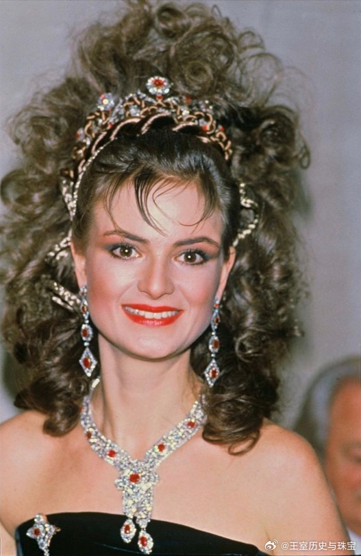 珠宝 Princess Clémentine’s Ruby Parure 法国奥