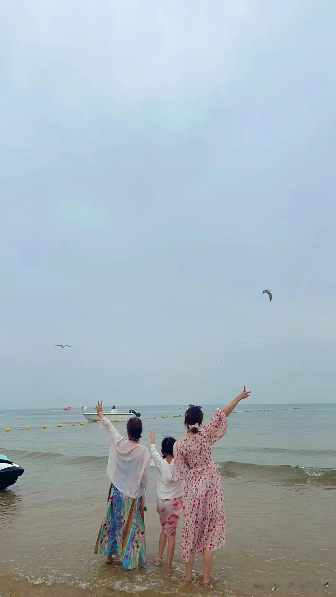 最近和家人出来旅游啦，每天步数都是几万➕等我回武汉更新视频[捂脸]很开心是真的，