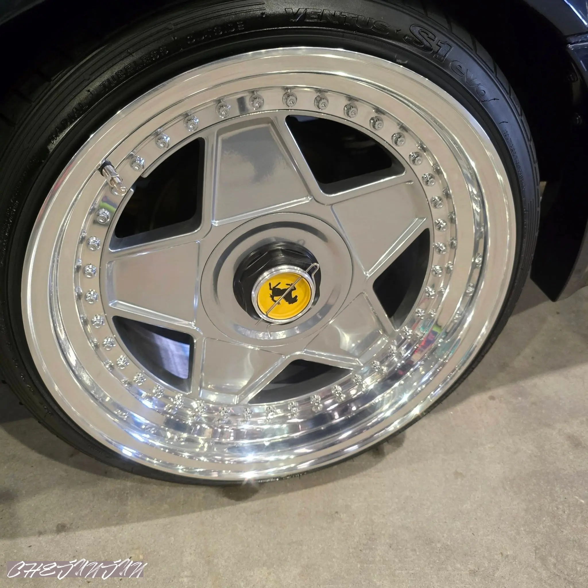 改装车主心目中的“甜甜圈”。