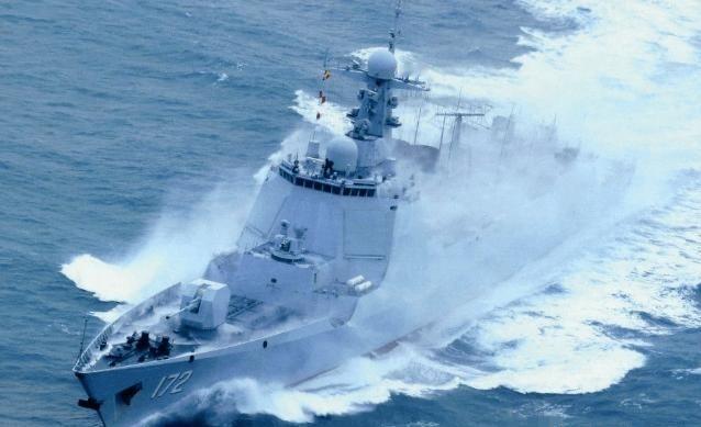 既然单纯的军事亮剑吓不倒这个疯婆子，那我们就换一种打法，东方智慧的选择从来不是单