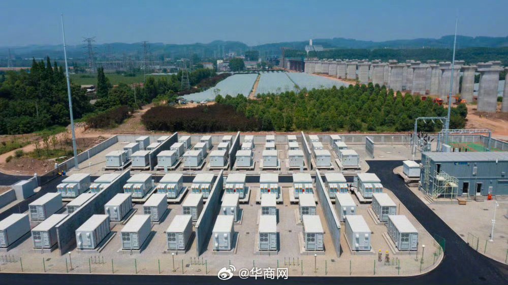 #成都巨型充电宝一次可存20万度电#成都巨型“充电宝”上线！成都新津邓双储能电站