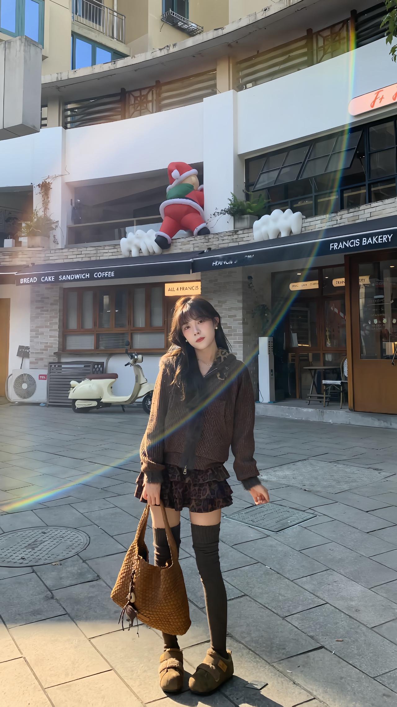 我提笔不为离愁 只为你转身回眸