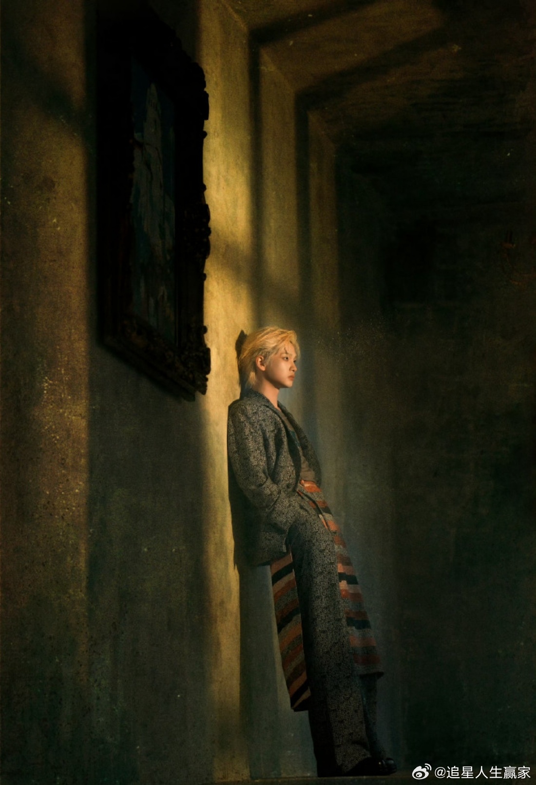 周震南财阀少爷既视感 这次亮相让人看到周震南在时尚表达上的进化。他不再仅仅是潮流