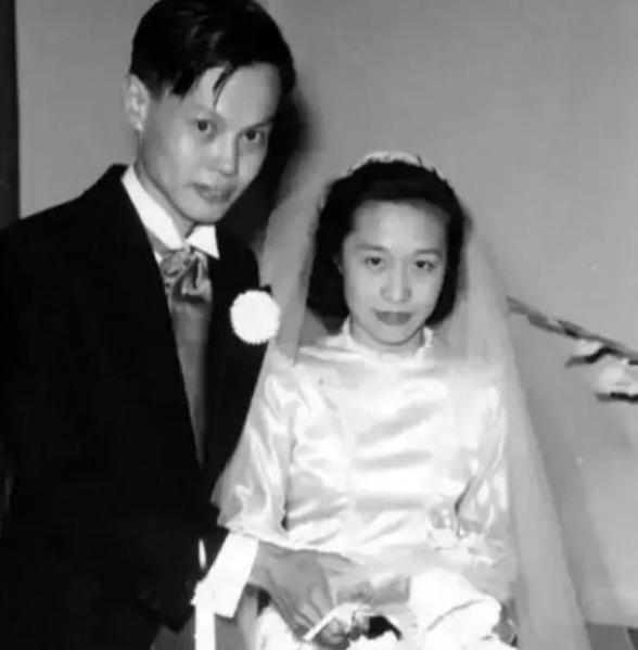 [微风]一直以为杨振宁只有两段感情，就是杜致礼和翁帆，没想到在杜致礼之前，他还有