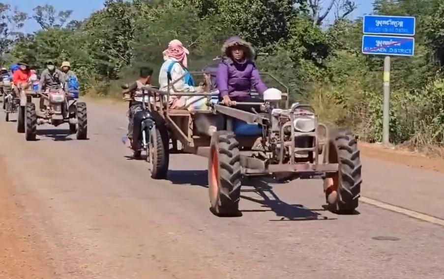 泰柬双方死伤急剧上升，冲突继续升级。
央视新闻12月9日报道 ，泰柬双方死伤近百