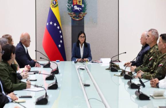 委内瑞拉副总统罗德里格斯绝对算是个“铁娘子”，1月3日-4日，在马杜罗“被掳”之