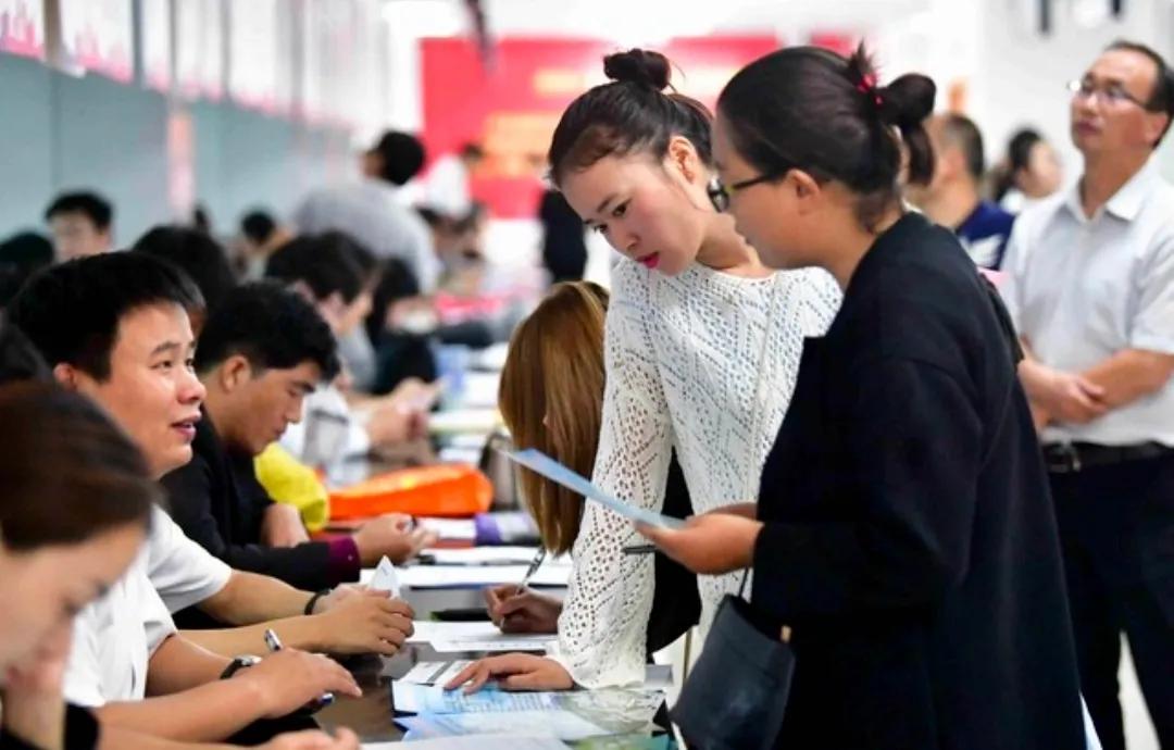 #秋日生活打卡季#浙江大学控制科学与工程专业毕业生的就业平均年薪会因多种因素存在