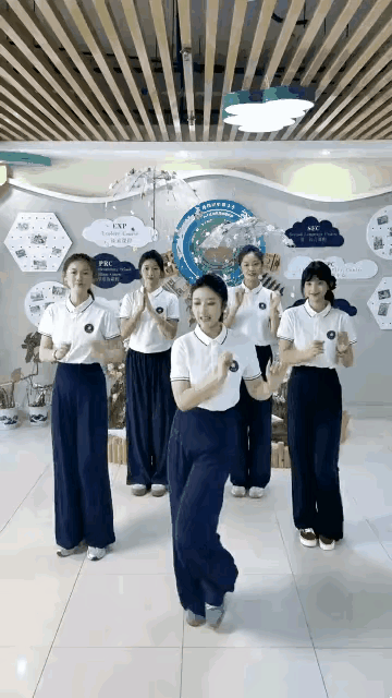 这样会跳舞的妹妹，请介绍一打给我认识